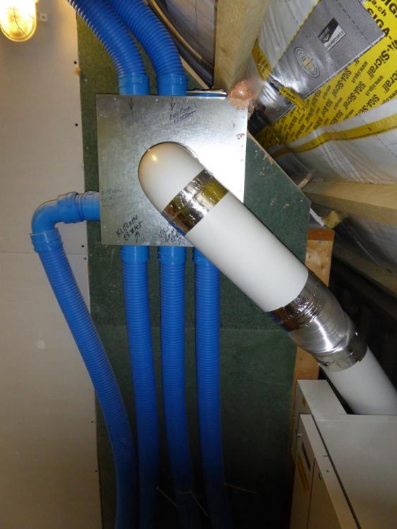 57457842aecbf_Extractducting.thumb.JPG.b95d9e6574e6ec3877bbce89f71af9c9.JPG