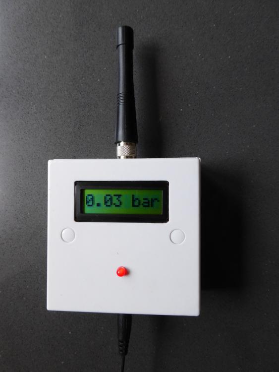 Treatment plant alarm - indoor unit showing low pressure alarm - small.JPG