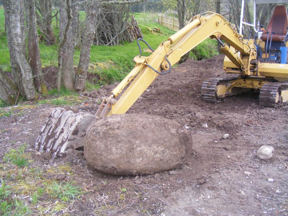 big_rock.thumb.jpg.1a25082461012411b9476f5474a1e9c8.jpg