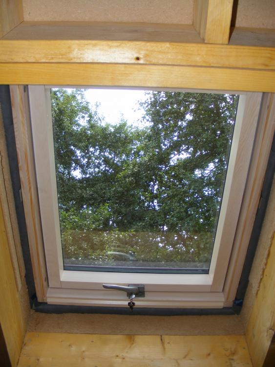 roof_window_inside.jpg