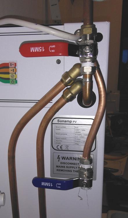 SunAmp-back2.thumb.jpg.8e8cd9756cccd36d4fdad711286be810.jpg