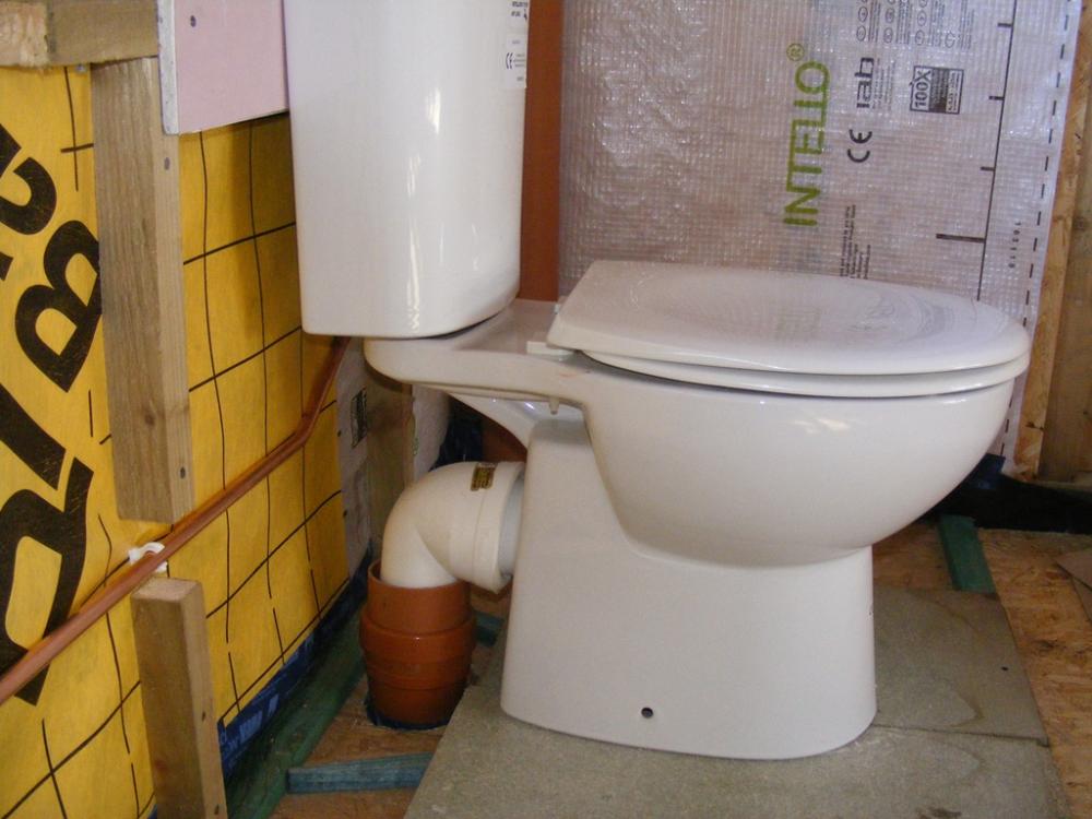 utility_wc.thumb.jpg.04e0f55aa7ce6affb6bd83b92c741ad9.jpg