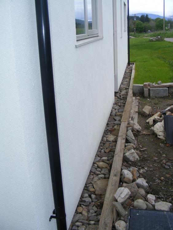 french_drain.thumb.jpg.c5adf3e30be47fbb6856a82f2b362f60.jpg