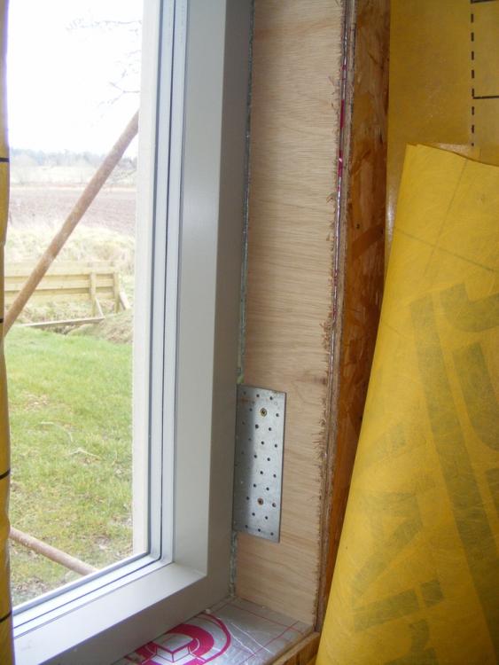 window_detail_2.thumb.jpg.ad75ba944d527d4944172b2fca37d3d2.jpg