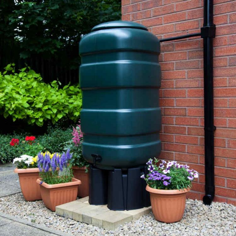 whitefurze-space-saver-water-butt-kit-250-litre.thumb.jpg.8aba3919985e19fea1f2d8e805d74a5c.jpg