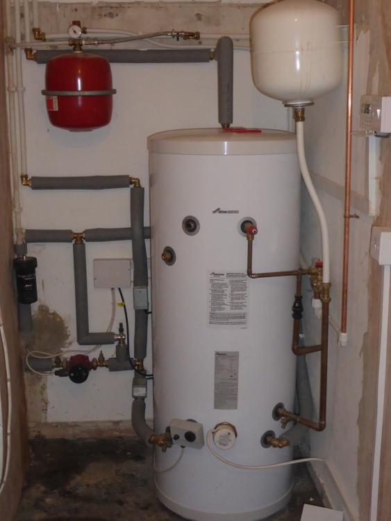 Unvented-water-cylinder-installation.jpg