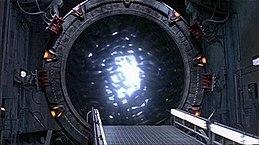 260px-Sg1stargatefront.jpg.30ba3273e5e40a34ab03fd7ee2f290cc.jpg