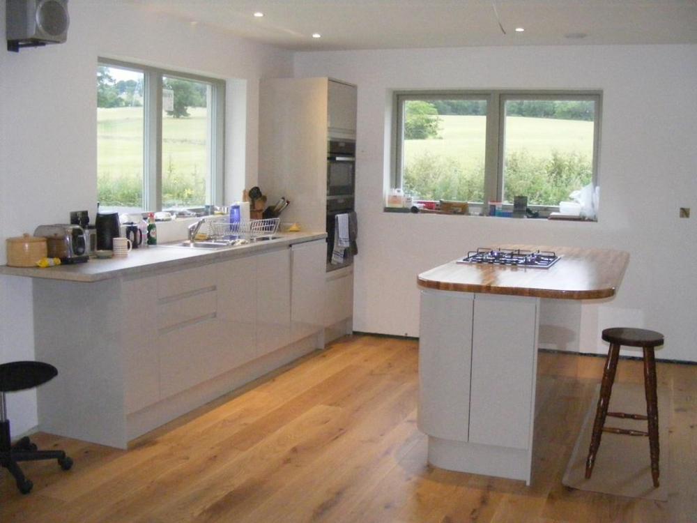 kitchen_1.thumb.jpg.5b505a69a262a1cf0e9236c6aad3a525.jpg