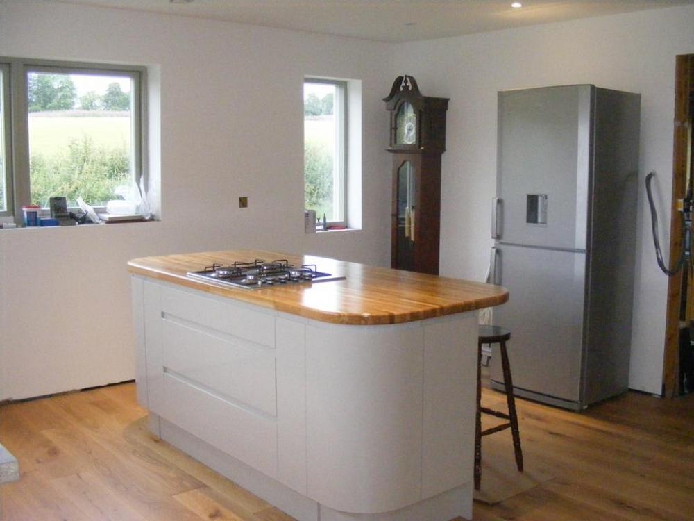 kitchen_2.thumb.jpg.217aa114a424fecd7fb7376c66bc1e2d.jpg