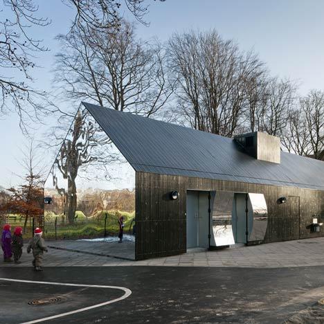 mirrored-house.jpg.2e4caaf08cfa970ae031951f01af03a0.jpg
