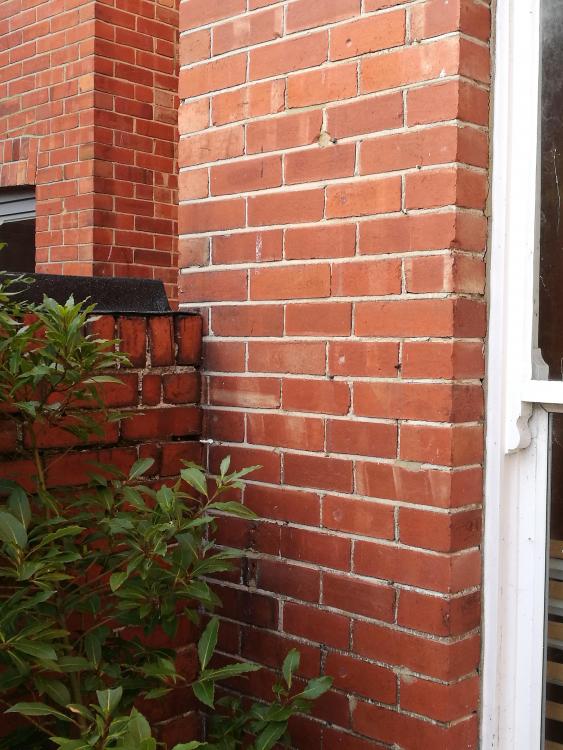 Garden_wall_join.jpg