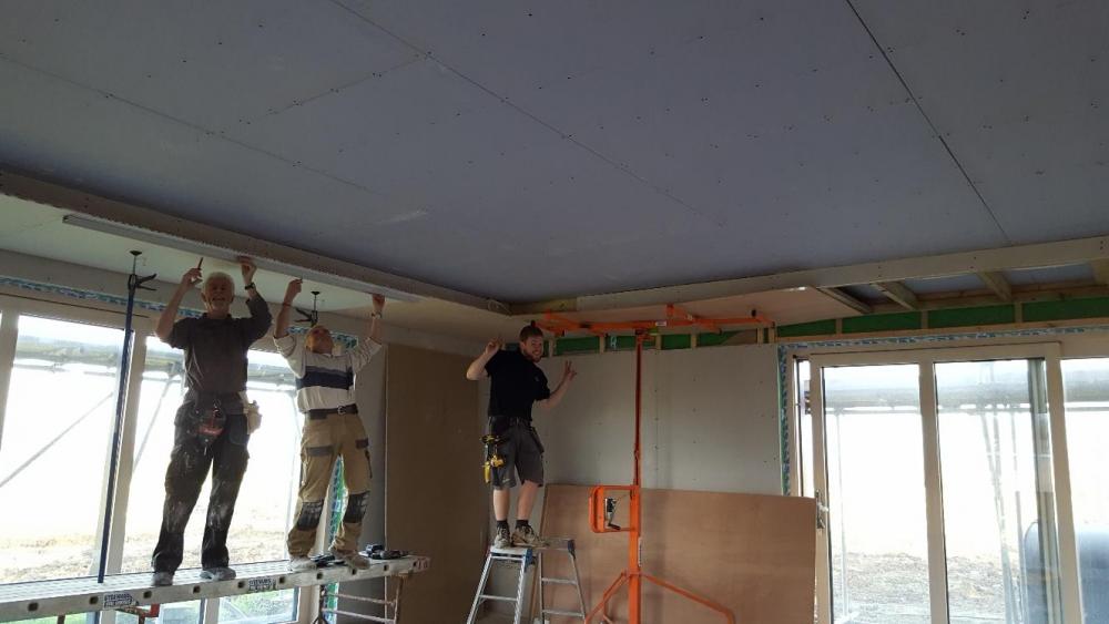 897029103_Happyworkers.thumb.jpg.68cb2c5953ebaf9042108d2729448de7.jpg