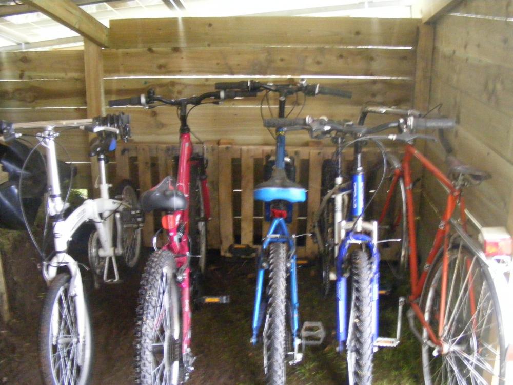 Bike_rack.thumb.JPG.84b45bef4c46a2145aef717e71c45be6.JPG
