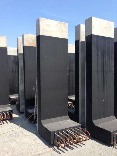 precast-concrete-wall.jpg.b323dfb07c17408c3c1980bf185f99d1.jpg