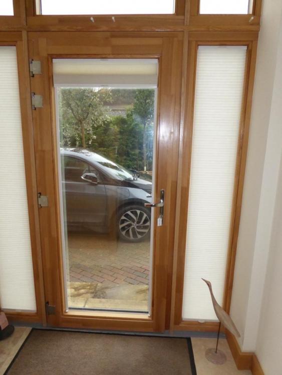 1140682077_Blinds-frontdoor.thumb.JPG.e41d477d8f16ac9dae2fe1d124e46d2d.JPG
