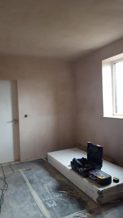 733858346_Plasteredutility2.thumb.jpg.fc52e808193d2f0dd1f6145313424dce.jpg