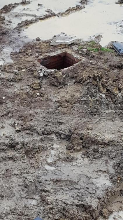 82073984_Oldseptictank.thumb.jpg.c69cd7c213da1d5020261421fcb3b2f3.jpg