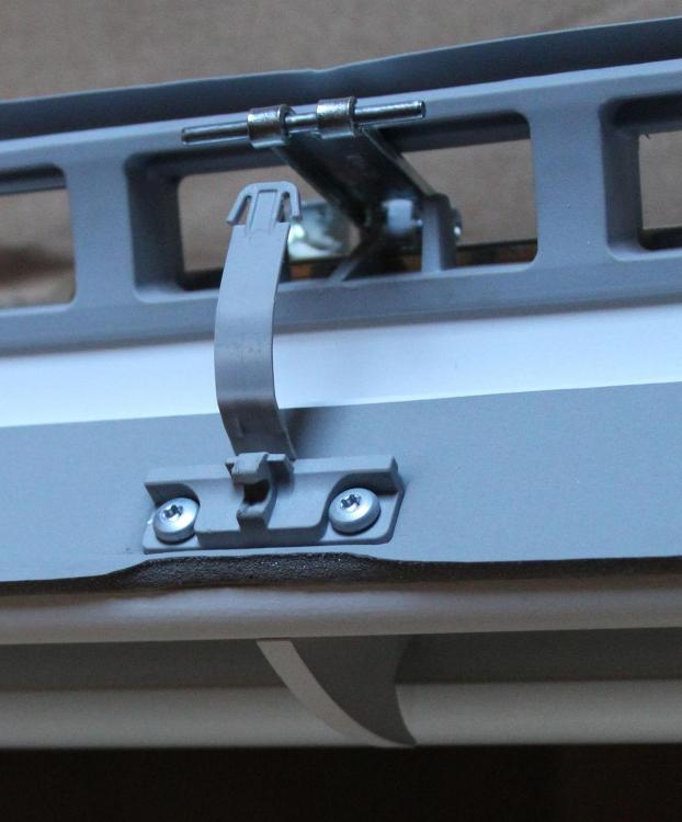 velux-clip-medium.jpg