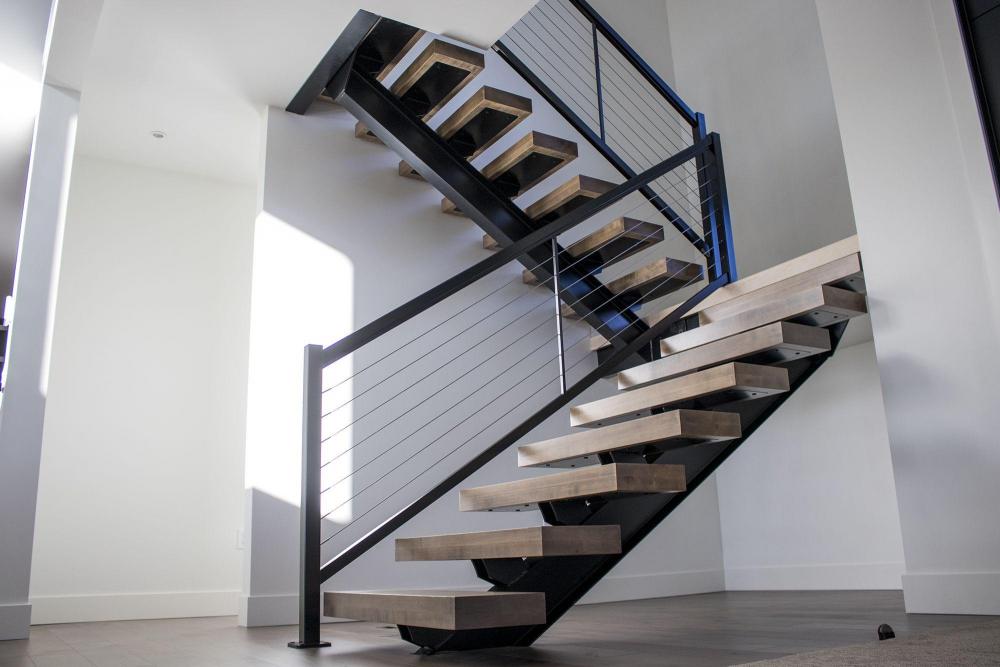1447717726_stairsmetal.thumb.jpg.1bba749b34bb493a922676279f943956.jpg