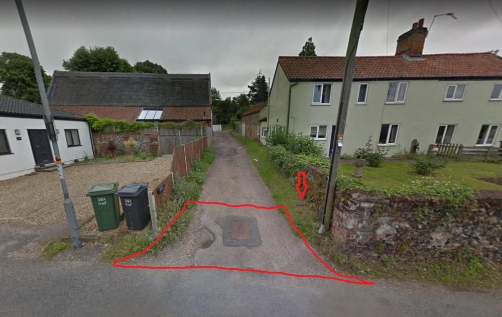 DrivewayProblem002.thumb.jpg.ea65ec6471a987c5ac6c8aadf49852b1.jpg