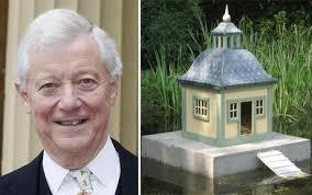 parliamentary-duckhouse.jpg.2a76e6748b2f44273b00a06db21535f9.jpg