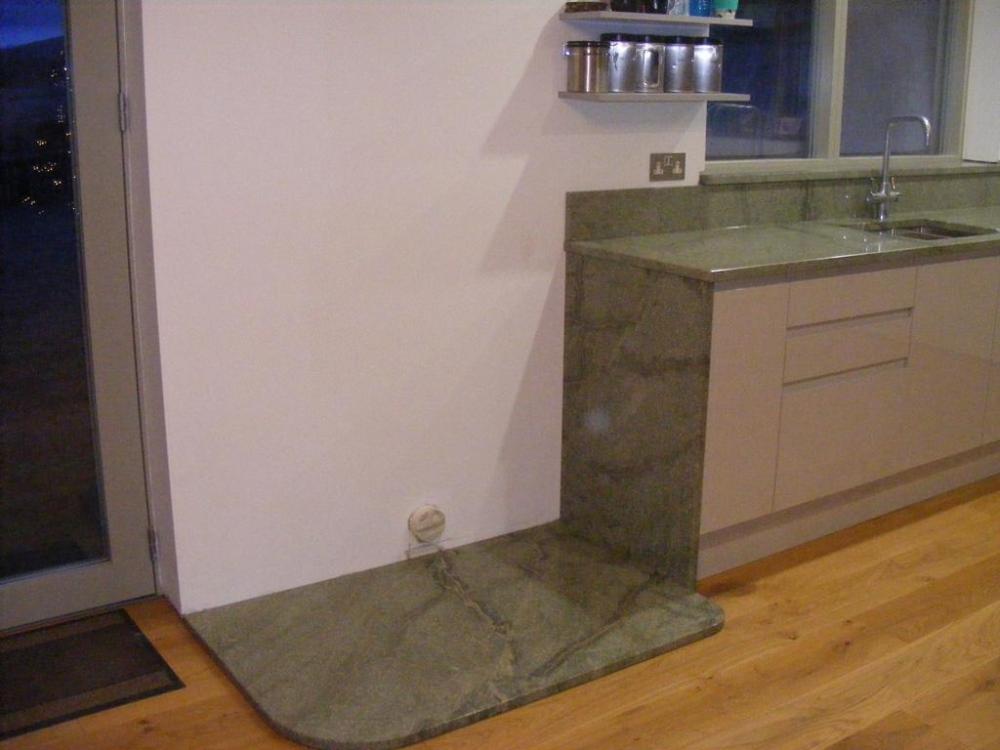 stone_worktop_2.thumb.jpg.7f25b61c788f346c44cef64c297bd3ca.jpg