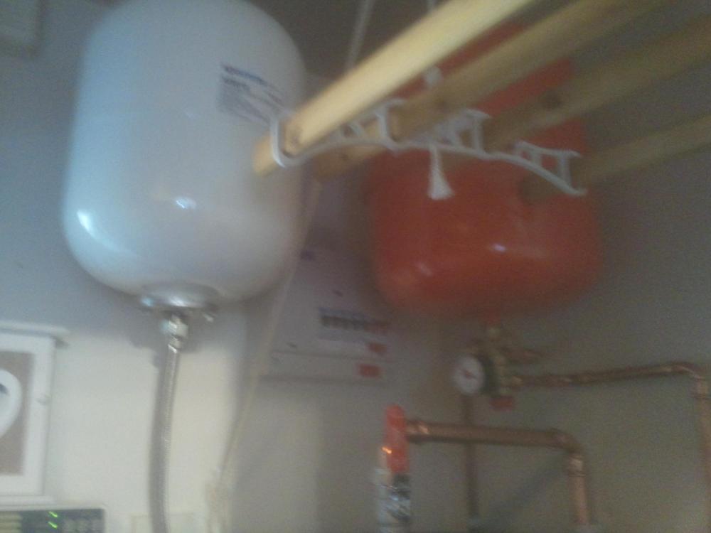 plumber.thumb.jpg.116d6f8fd52709fdc2d4dc6ebc1ba0f2.jpg