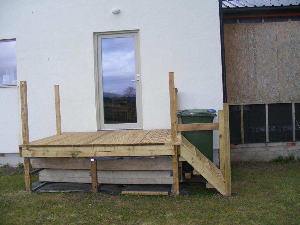 decking_1.thumb.jpg.c36266863bad0469dedfa2371b0be0b6.jpg