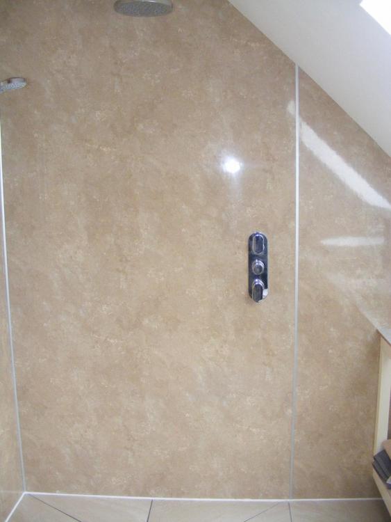 shower_1.thumb.jpg.f0328b07511a19513492461487a3d379.jpg