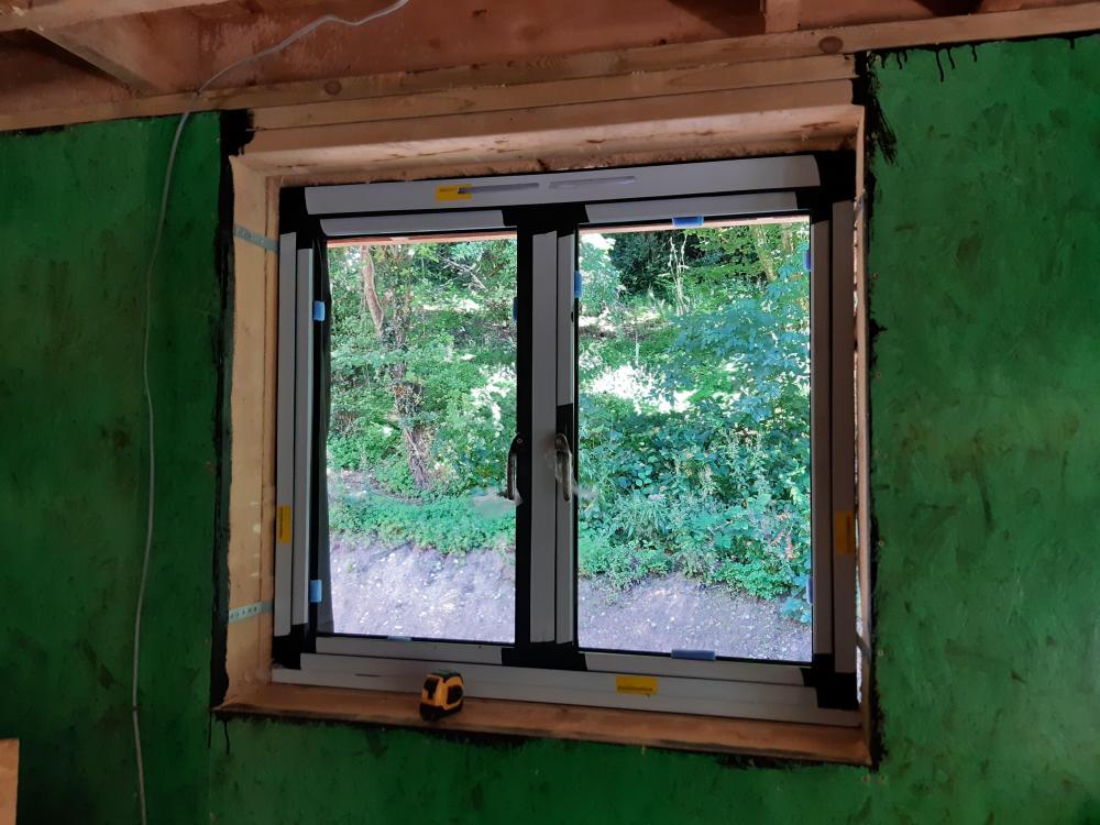 houe_window.jpg