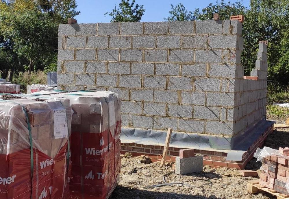 blockwork_first.thumb.jpg.fc57731de4e84f61de3470c883be9e13.jpg