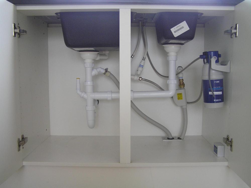546725334_UnderSink.thumb.JPG.3f53898e98248639369e160fdff90a0a.JPG
