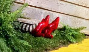 wicked-witch-of-the-east.jpg.53f2ca79f9e11c2850b59ef2b59b12b6.jpg