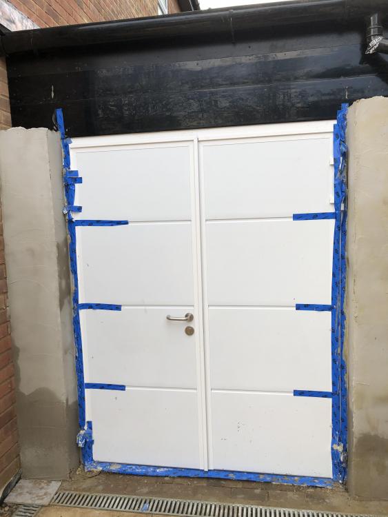 Rear garage door 1.jpg