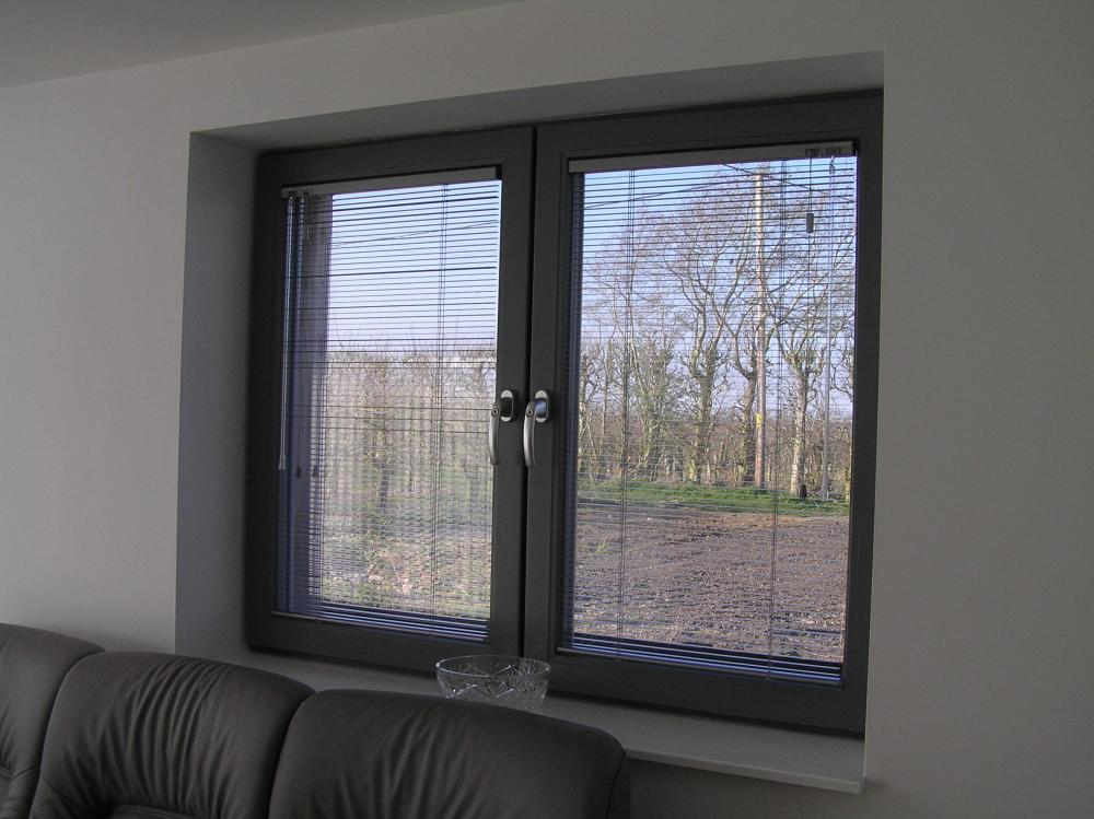 201431473_Venetianblinds.thumb.JPG.014da4b5cc2bac3ba277f54c4d4a6da2.JPG