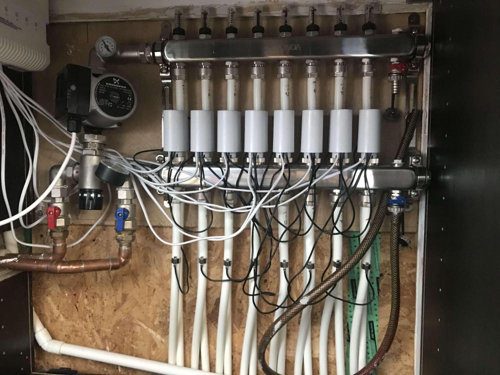 8 Port.jpg