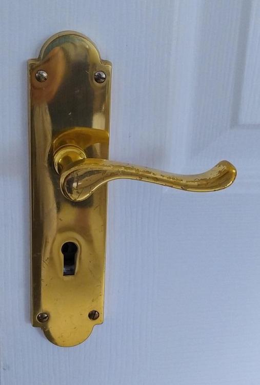 Handle outside.jpg
