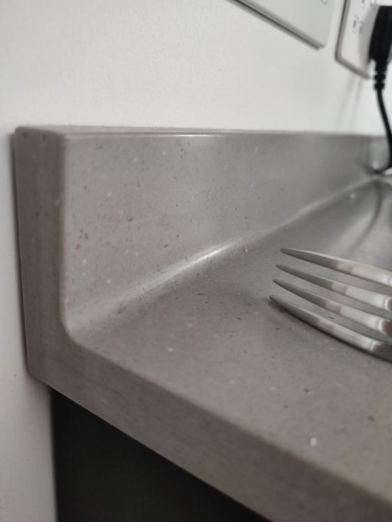 worktop.thumb.jpg.2a884279b1a8c1d6a2601d3e6cbd9af8.jpg