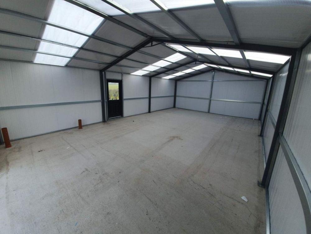 shed_in.thumb.jpg.a82668e948a32a45d6d8a65a3207a605.jpg