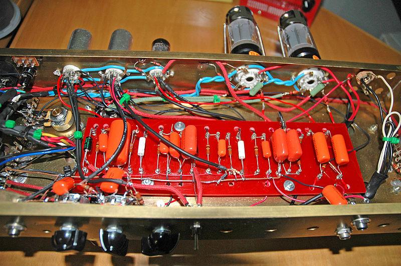 800px-Point_to_point_wiring.jpg.29d30db8ac87d1be87ad5a45514e18f2.jpg