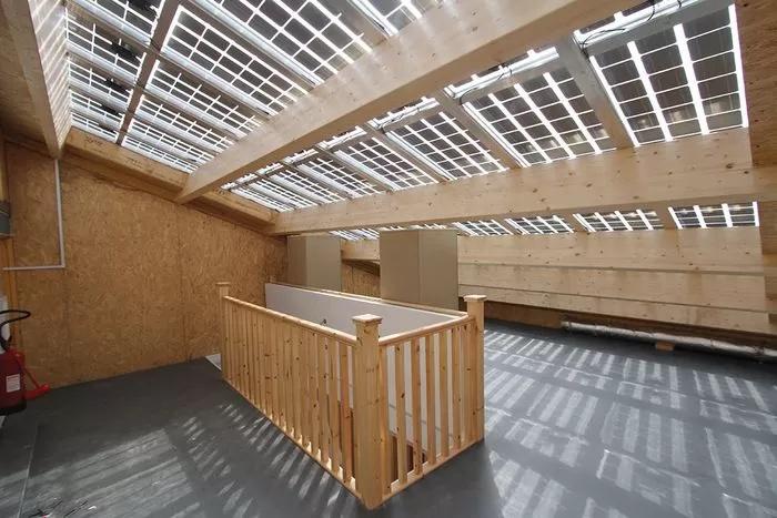pv-panels-are-integrated-into-the-roof-structure-allowing-the-space-below-to-be-naturally-lit.jpg.20600eededbf7983631b5b27bae850b8.jpg