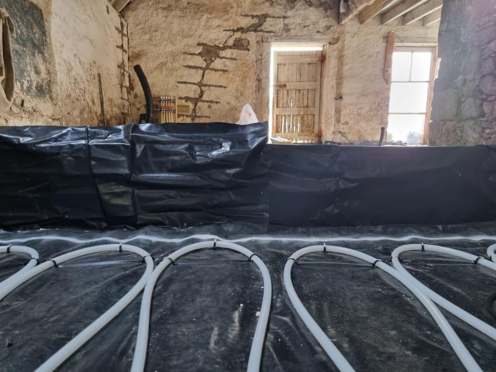 UFH pipes close.jpg