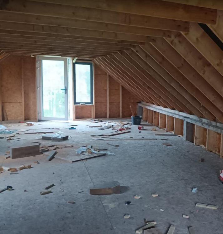 428116782_Eastgable2.thumb.JPG.fac142138573d0e31b179abf228a2c3b.JPG