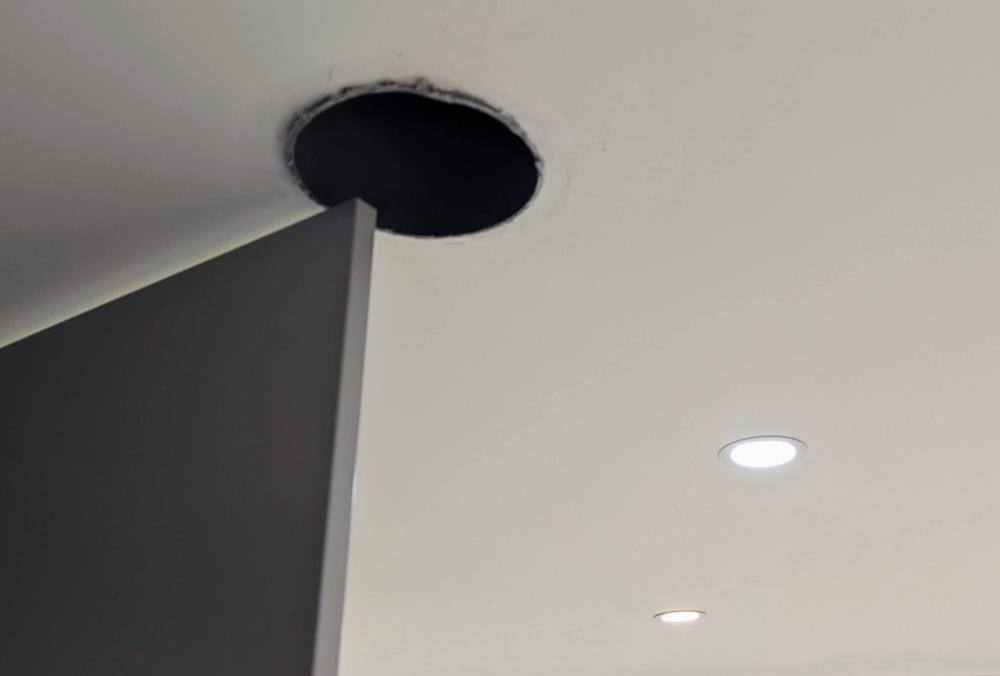 MVHRoutlet.thumb.jpg.090eca4d9e9fd5845e71ac08a10def5b.jpg