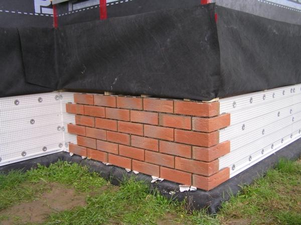 BrickSlips2small.jpg.bc6f37d822593fc8ea7bc427eafc2664.jpg