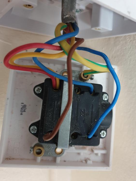 isolater switch.jpg