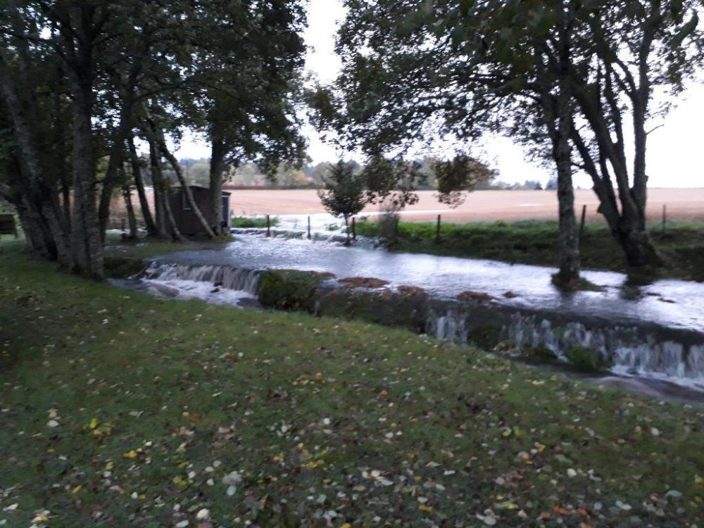 flood4.thumb.jpg.052c98abac41c8fbed42c120ab94f999.jpg