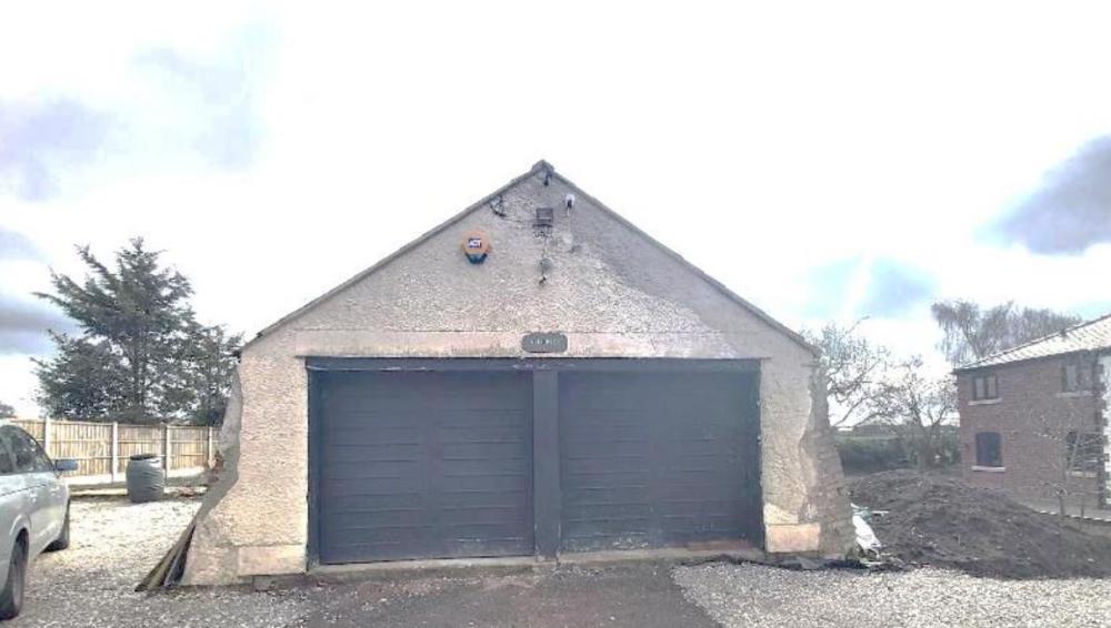 Old Garage.jpg