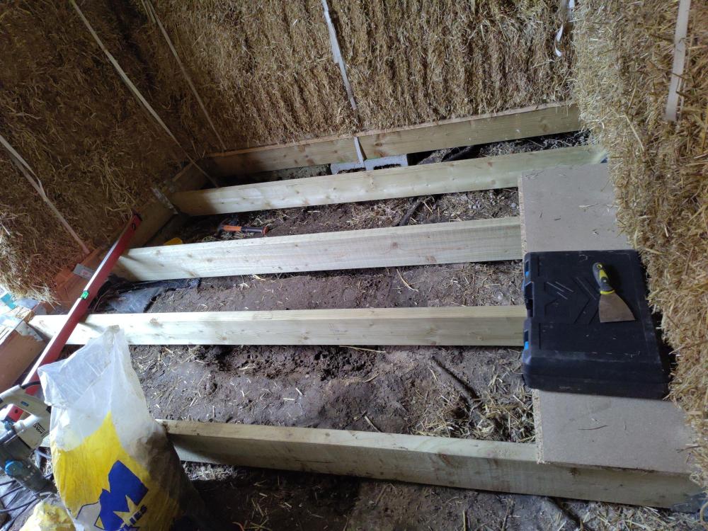 floor.thumb.jpg.32694f5a145317840d2dfd3169e22a52.jpg