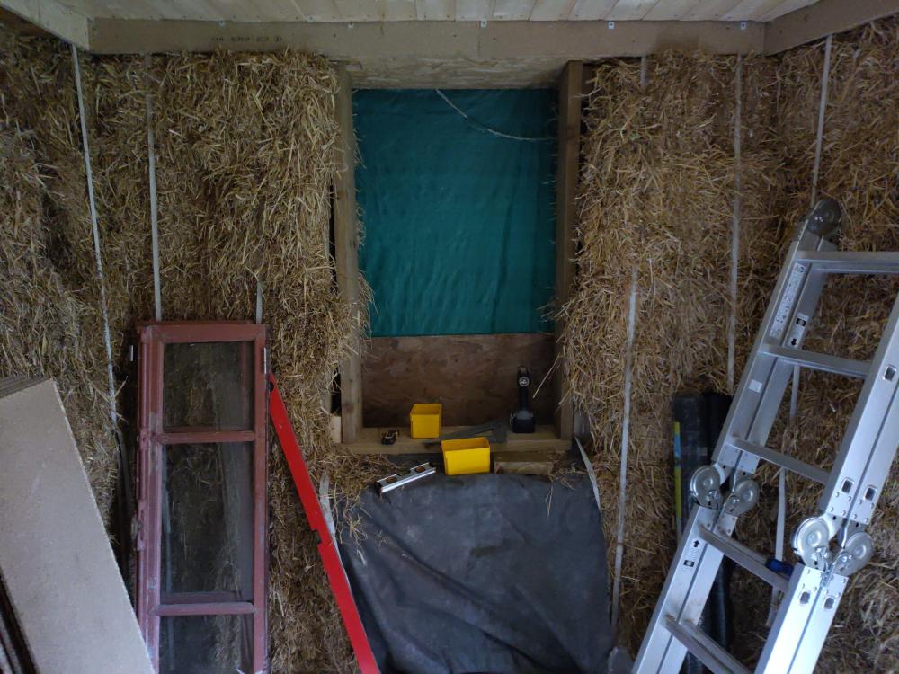 square-window.thumb.jpg.1e5b23cd5de8e7422e9ea7742d04dffd.jpg